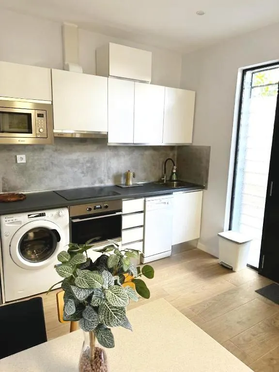 Exyca Castellana Apartment Madrid